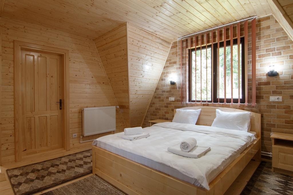 Centrul De Echitatie Poiana Brasov Hotel Ngoại thất bức ảnh